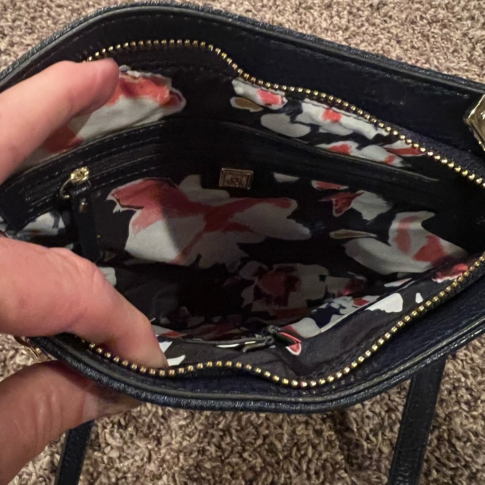 Anne Klein Navy Blue Crossbody with adjustable strap, gold tone hardware, NWOT - Picture 10 of 13